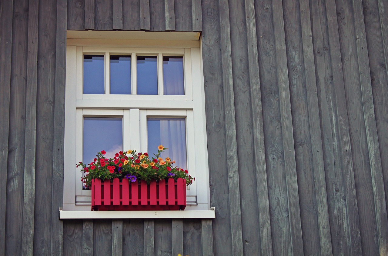 Creating Simple Wooden Flower Boxes: A DIY Guide